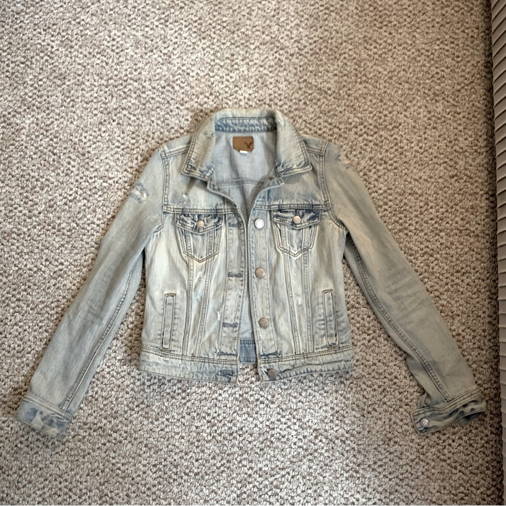 American Eagle Light Jean Distressed Jacket size XS
